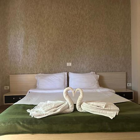 Hotel Davos Deva Esterno foto