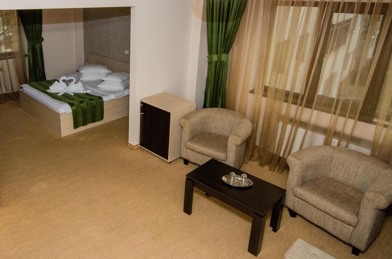 Hotel Davos Deva Esterno foto