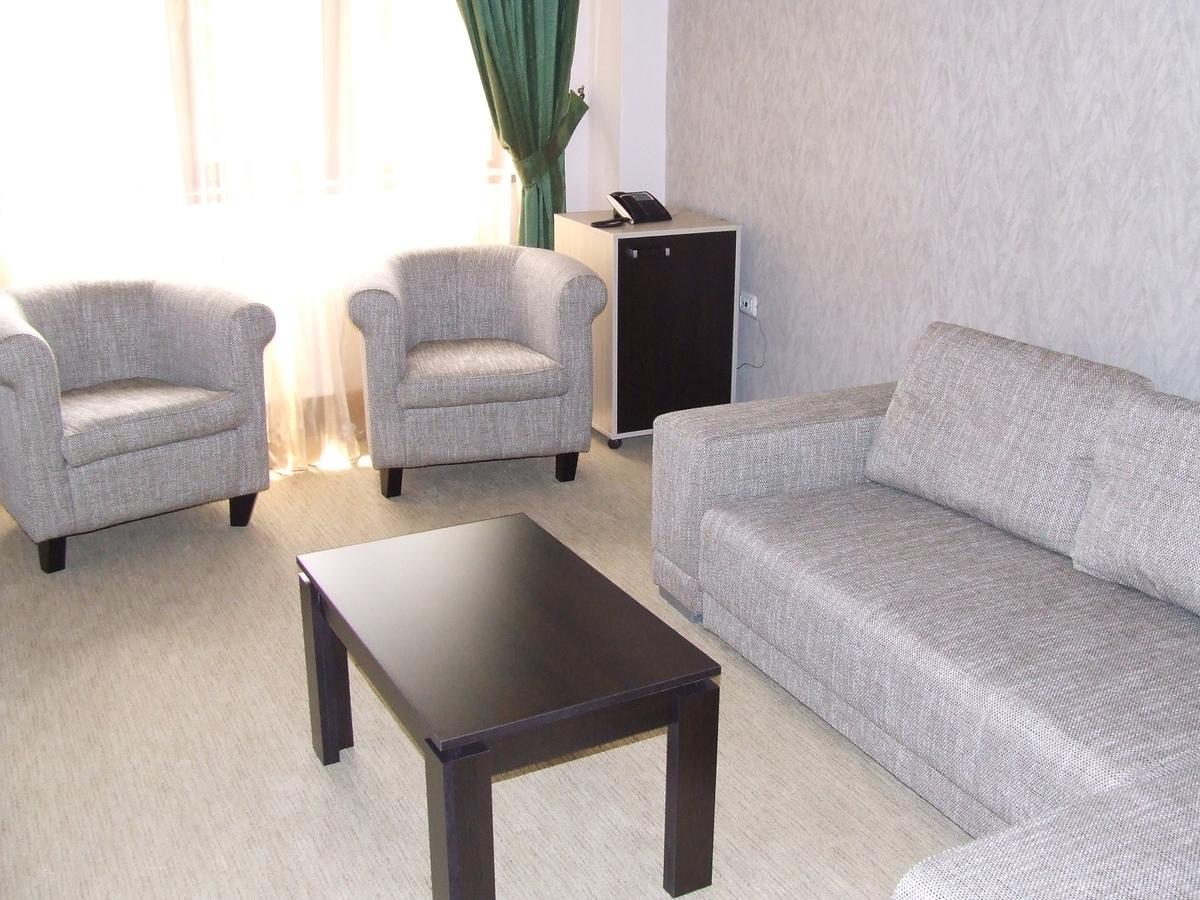 Hotel Davos Deva Esterno foto